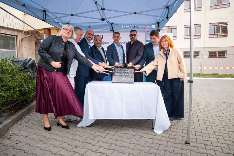 Nemocnice Kyjov odstartovala stavbu nového urgentního příjmu za 200 milionů korun. Pacientům přinese rychlejší i komfortnější péči