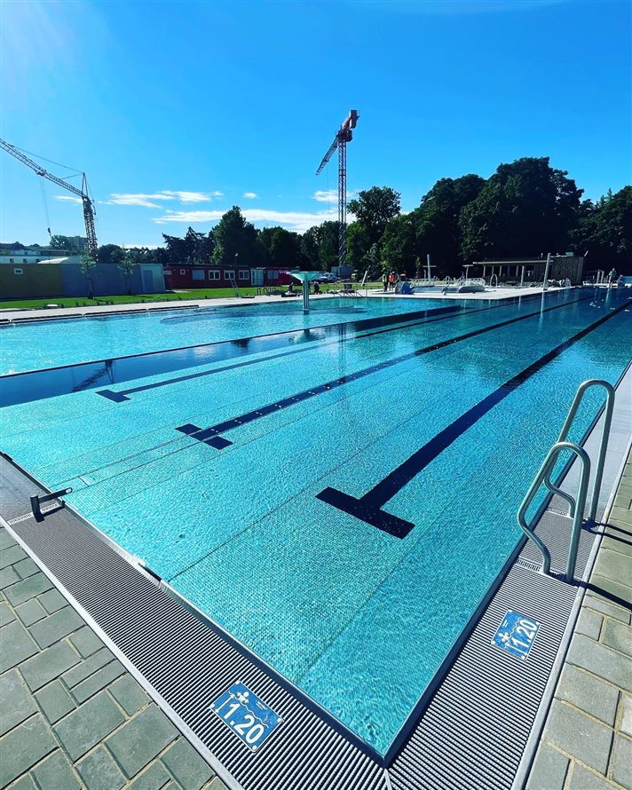 Nové koupaliště Aqua v parku