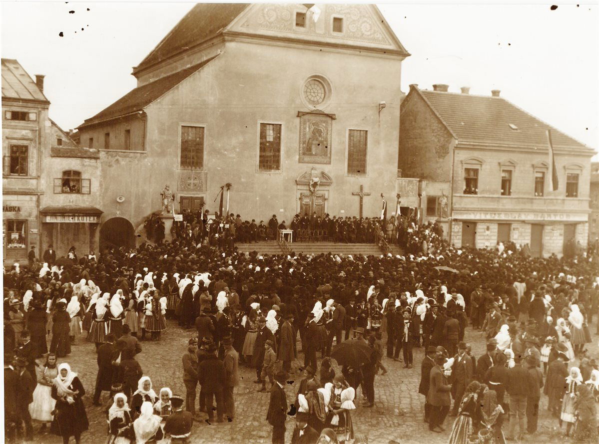 338 - kostel-nanebevzeti-panny-marie-hody-1914