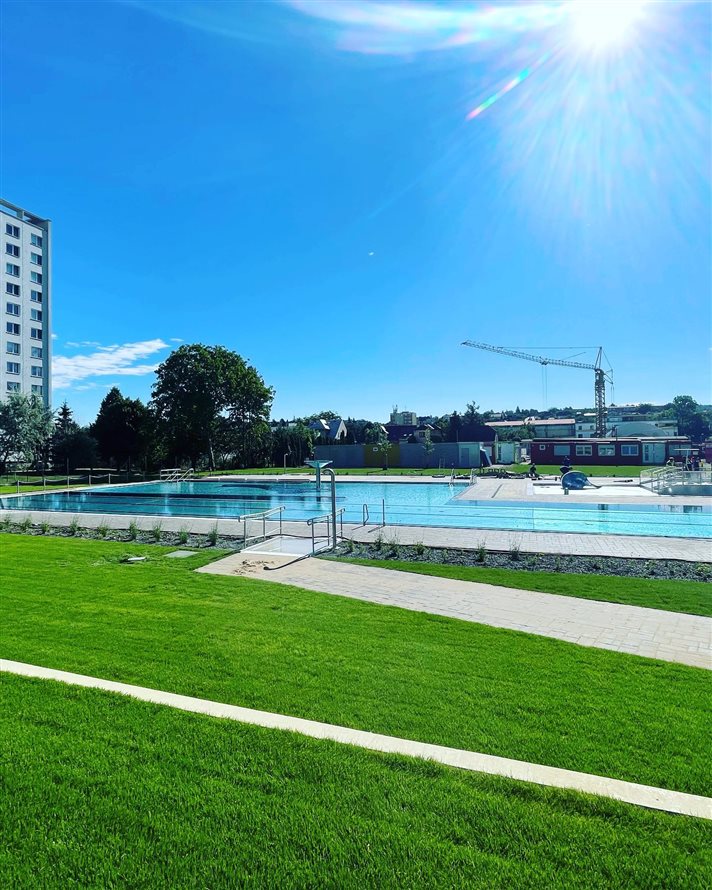 Nové koupaliště Aqua v parku