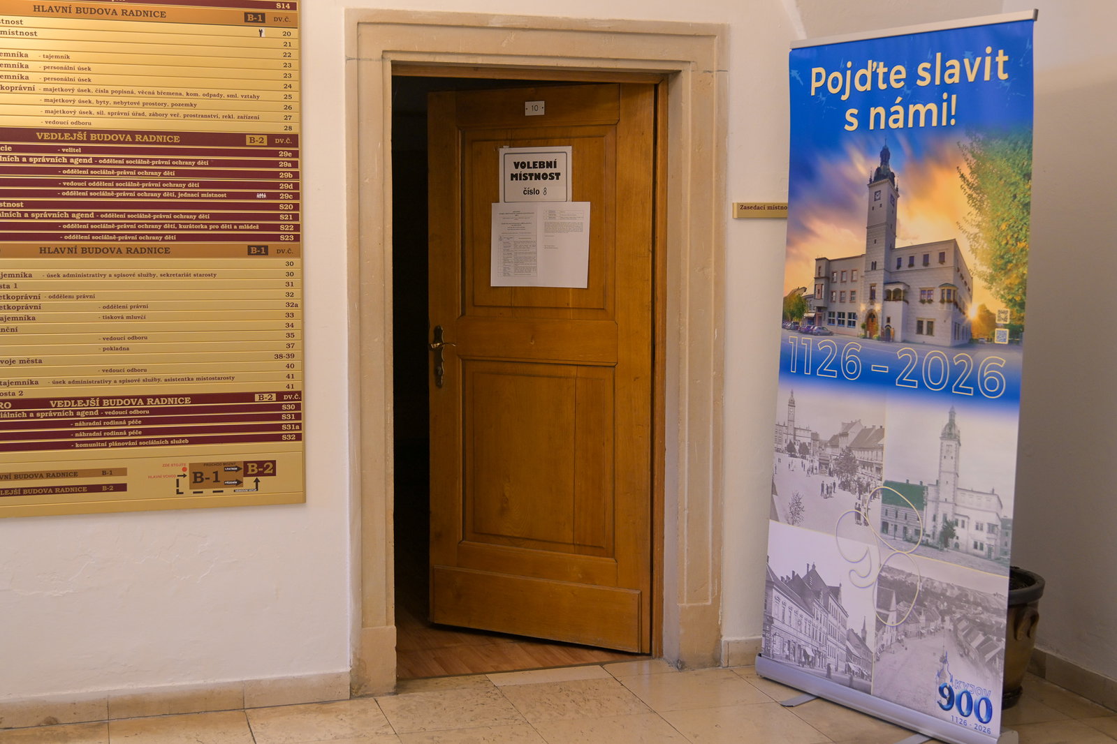 8 | Městský úřad radnice  (zasedací místnost),  Masarykovo nám. 30/1