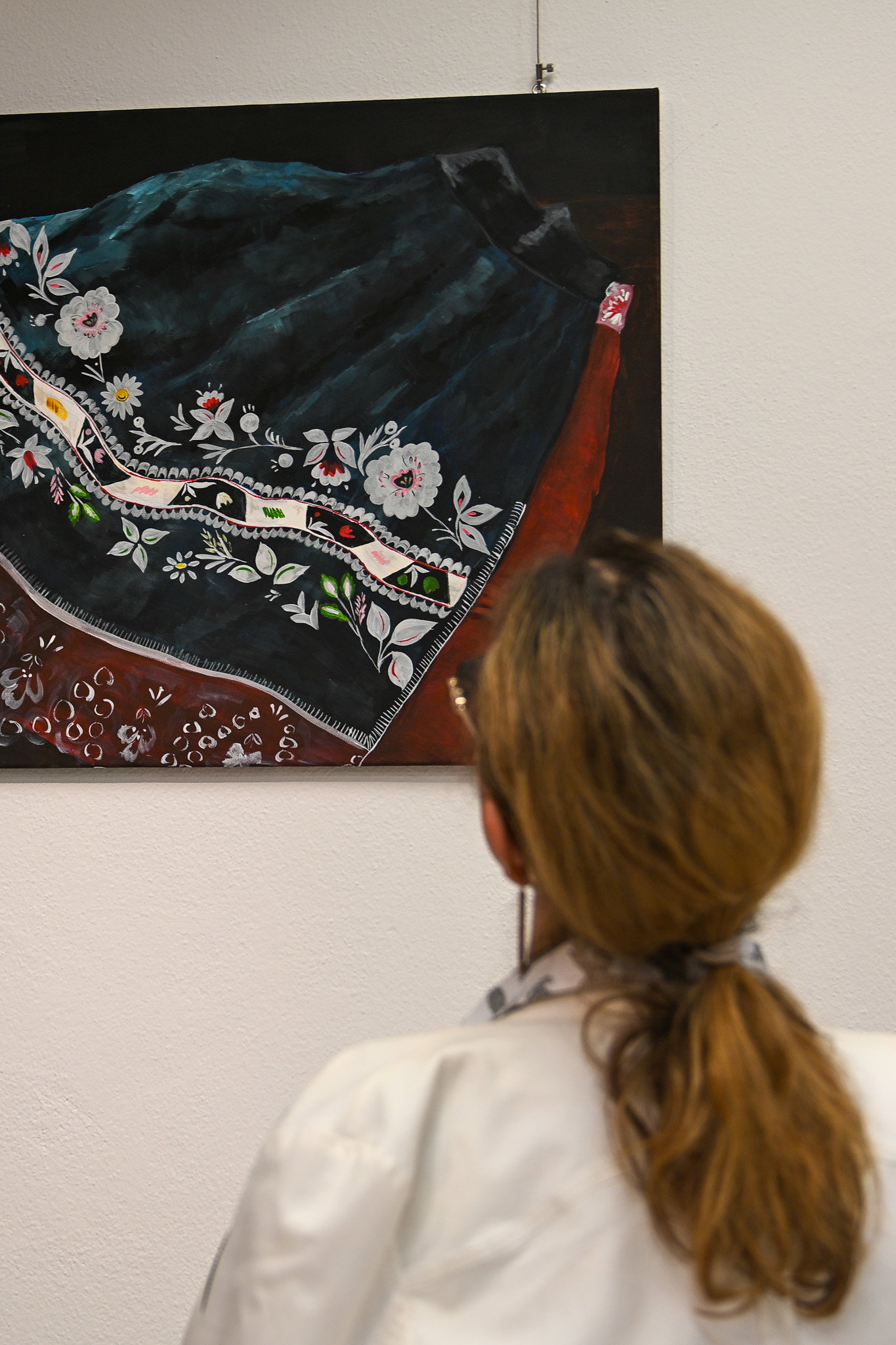 Vernisáž výstavy obrazů Jarní školy folklorního malování ve Skoronicích
