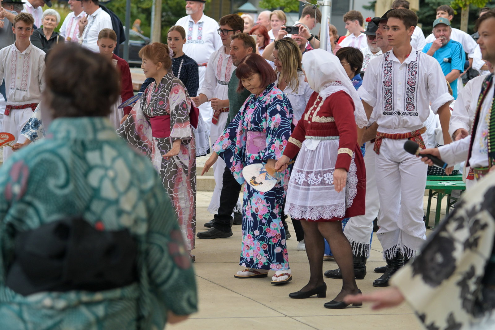 Setkání přátel lidové písně napříč světem