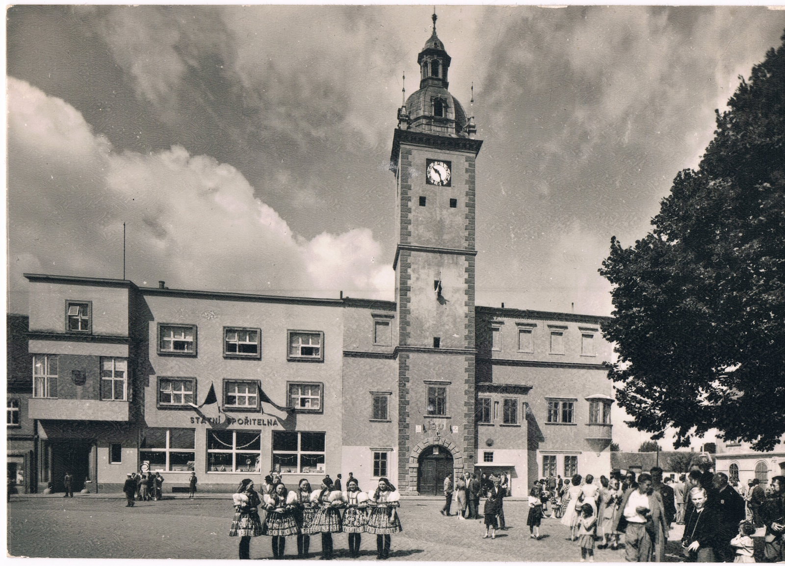 1963