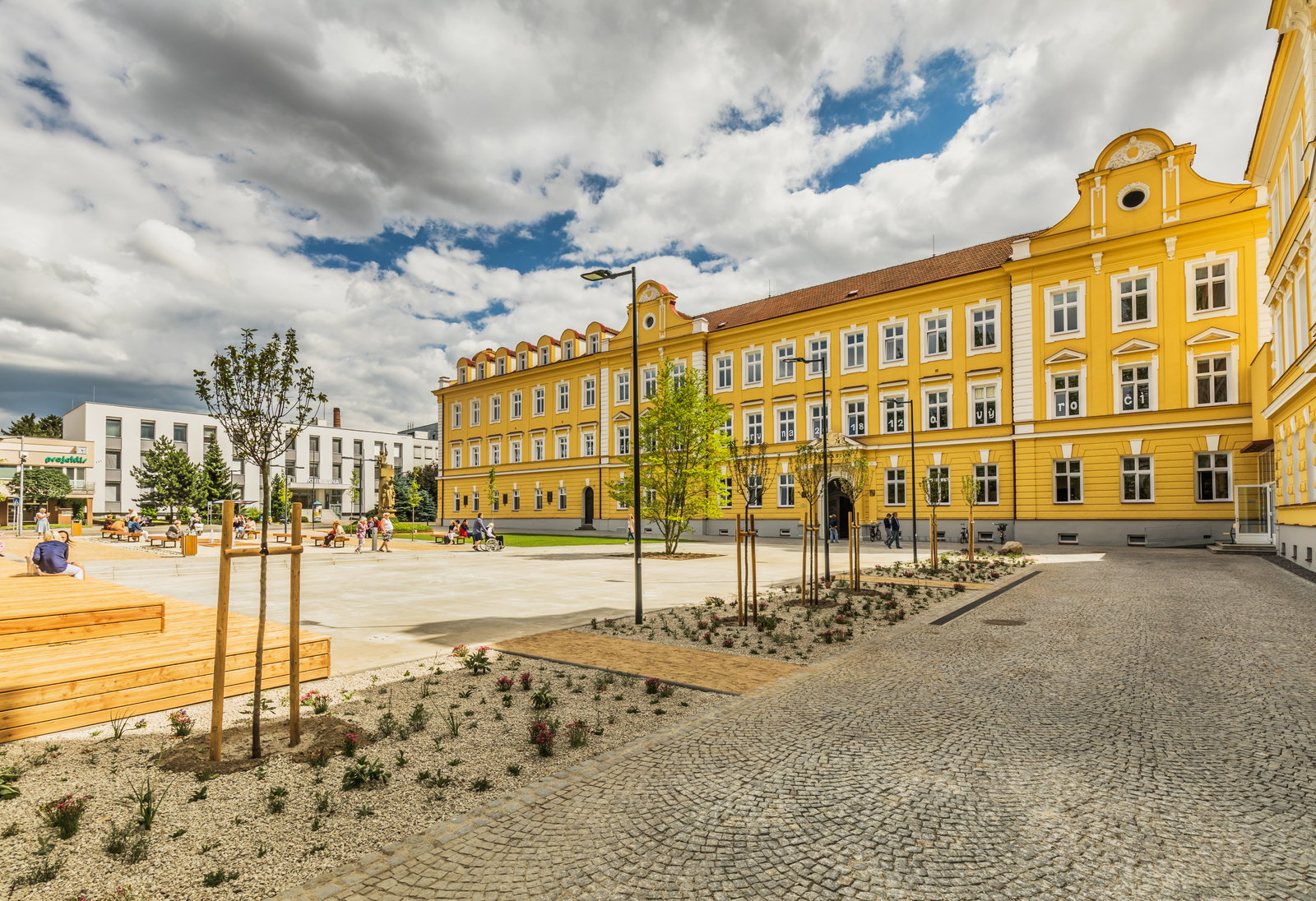 Gymnazium_01
