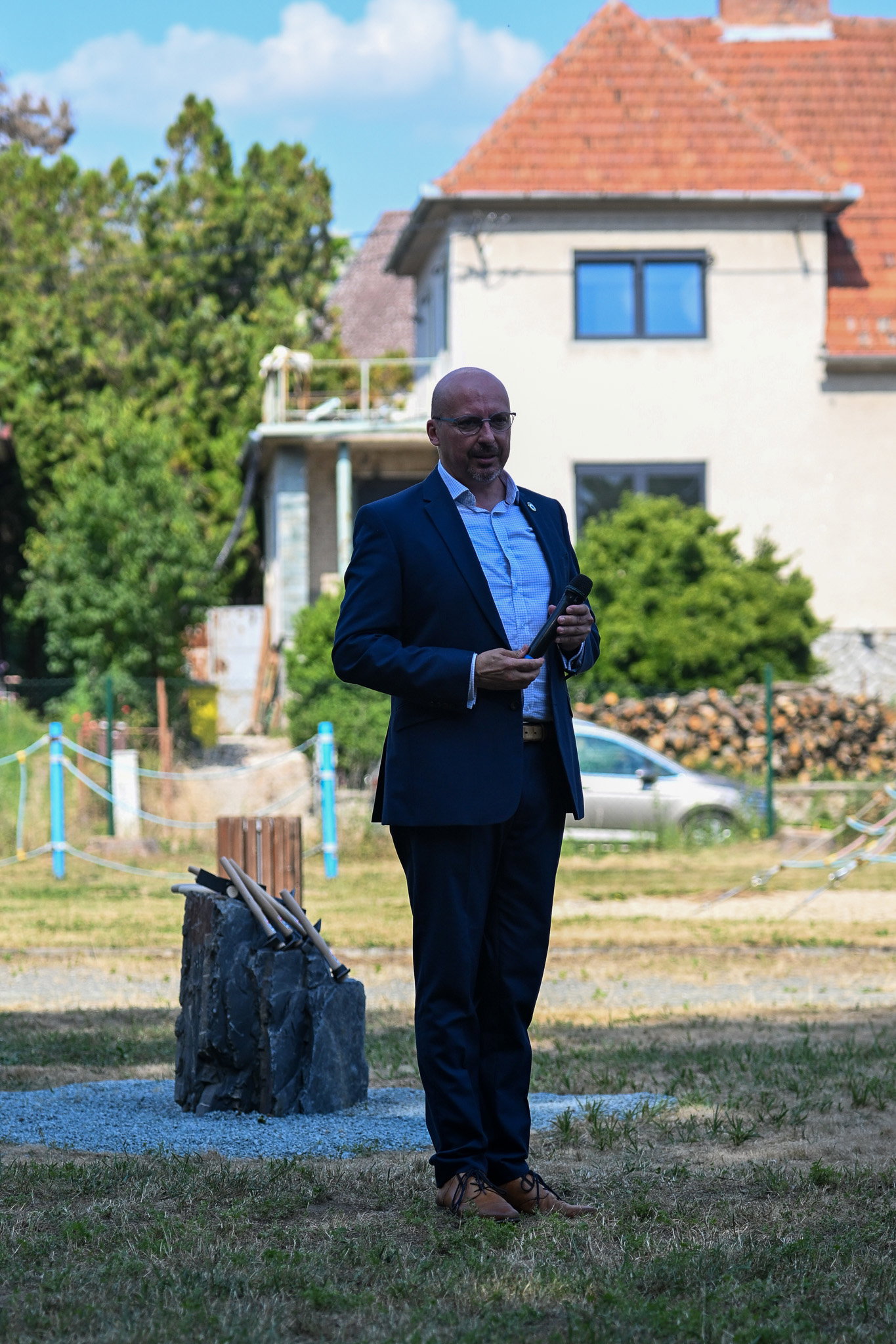 Položení a posvěcení základního kamene nové hasičské zbrojnice
