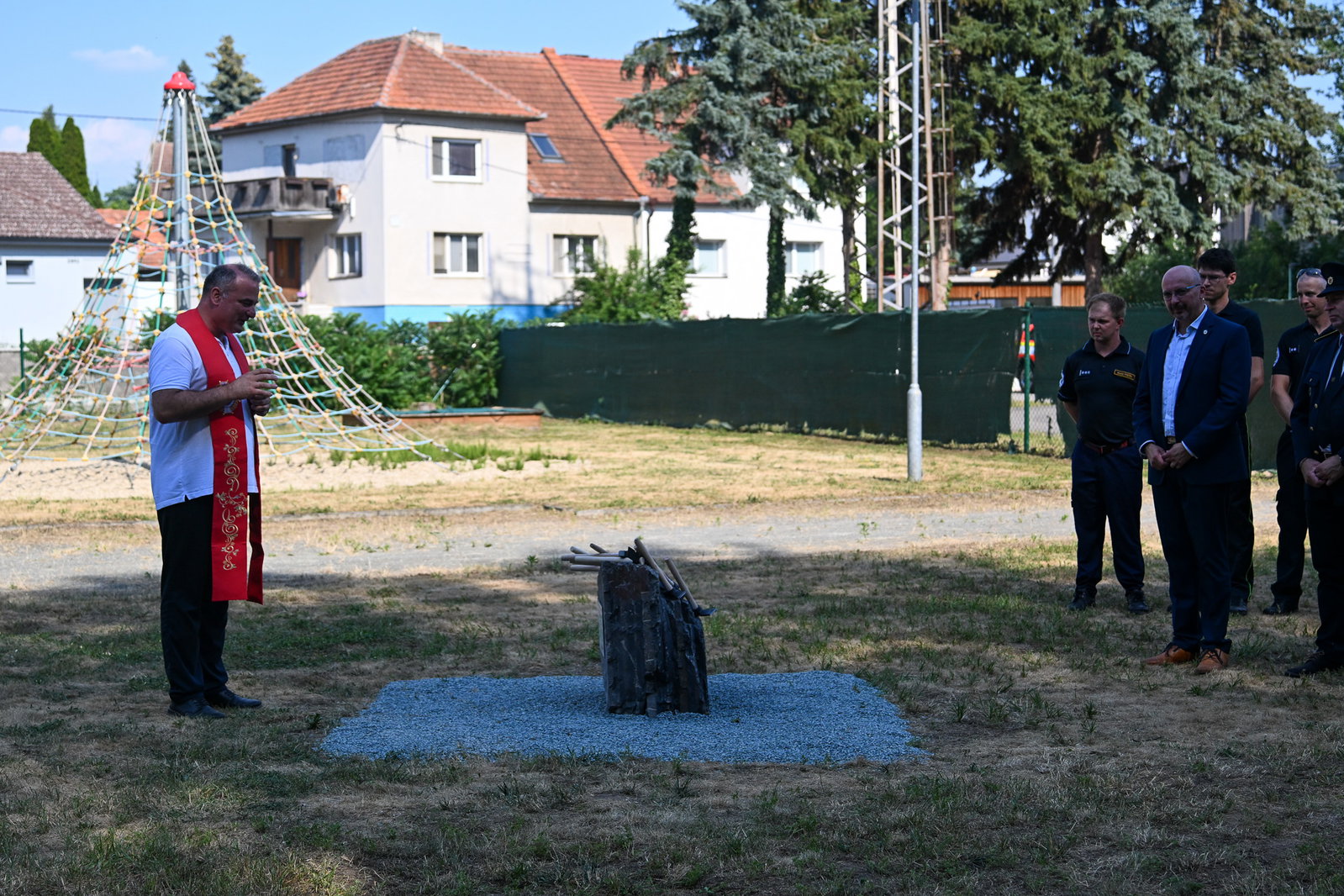 Položení a posvěcení základního kamene nové hasičské zbrojnice