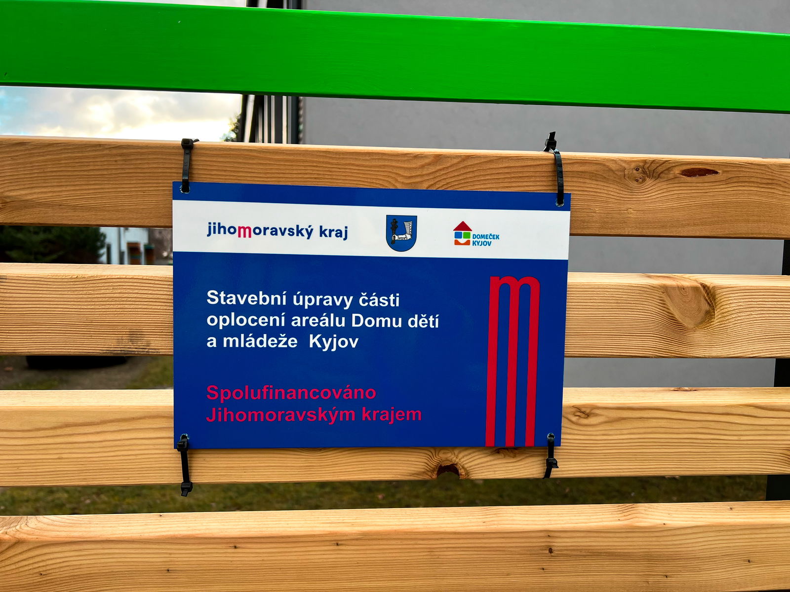 Nové oplocení u DDM.