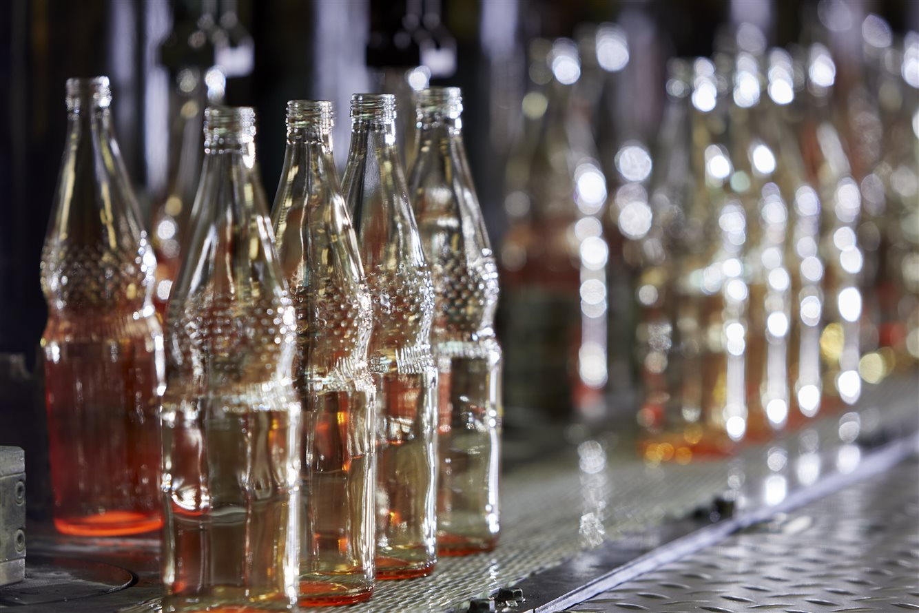 Vetropack sklárna - šetří a láme rekordy