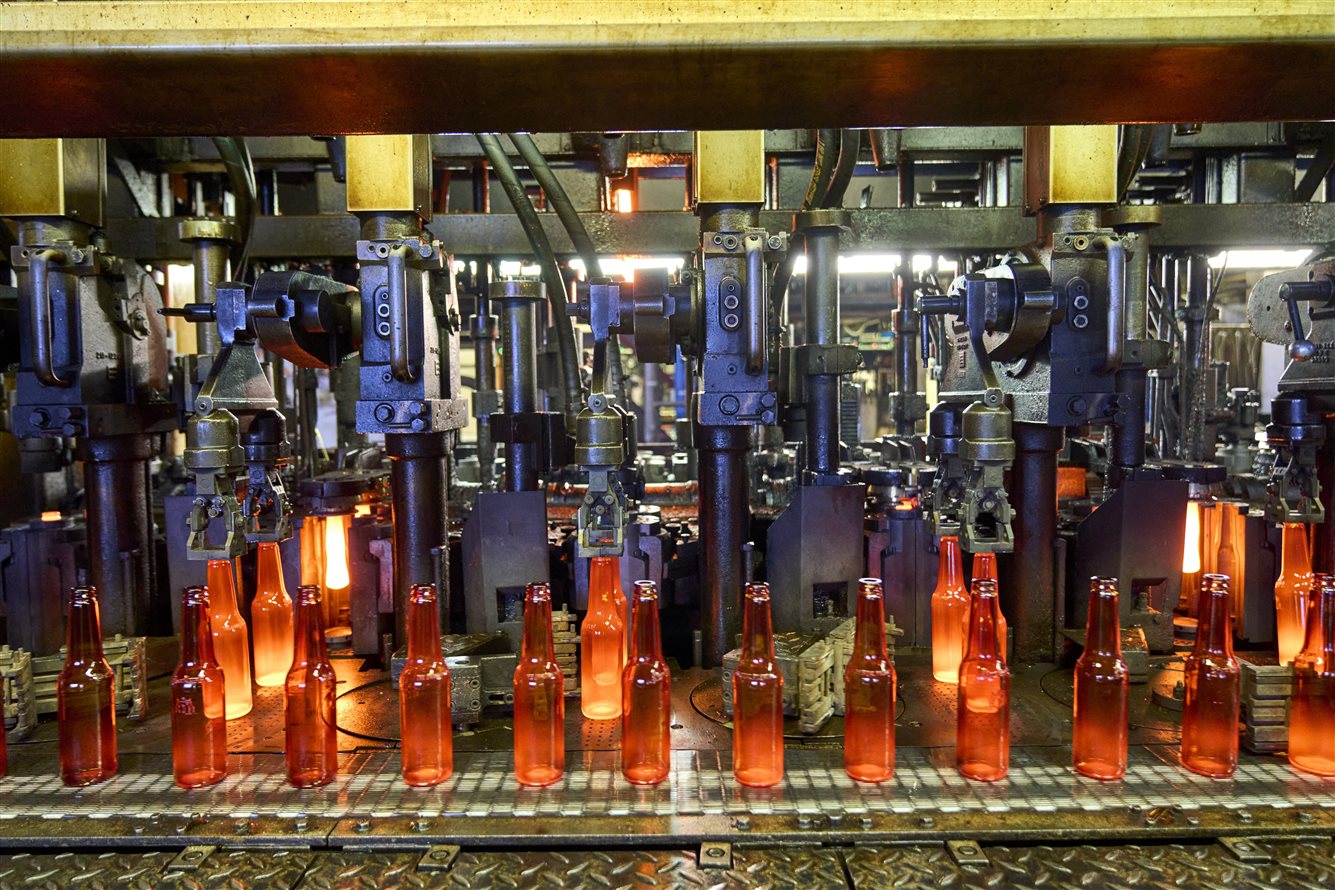 Vetropack sklárna - šetří a láme rekordy