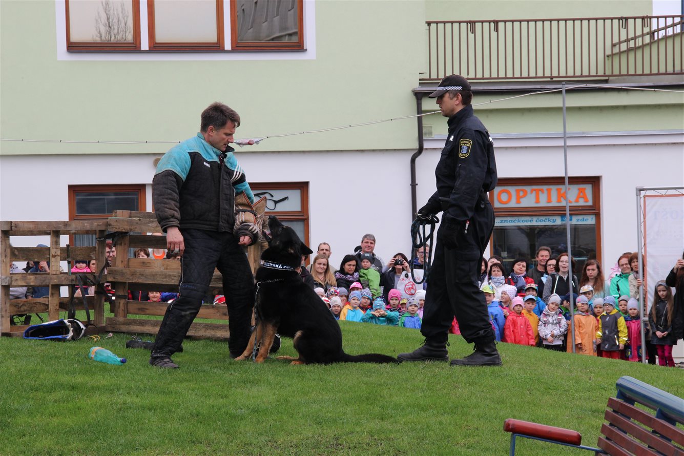 Ukázka zásahu s vycvičeným psem