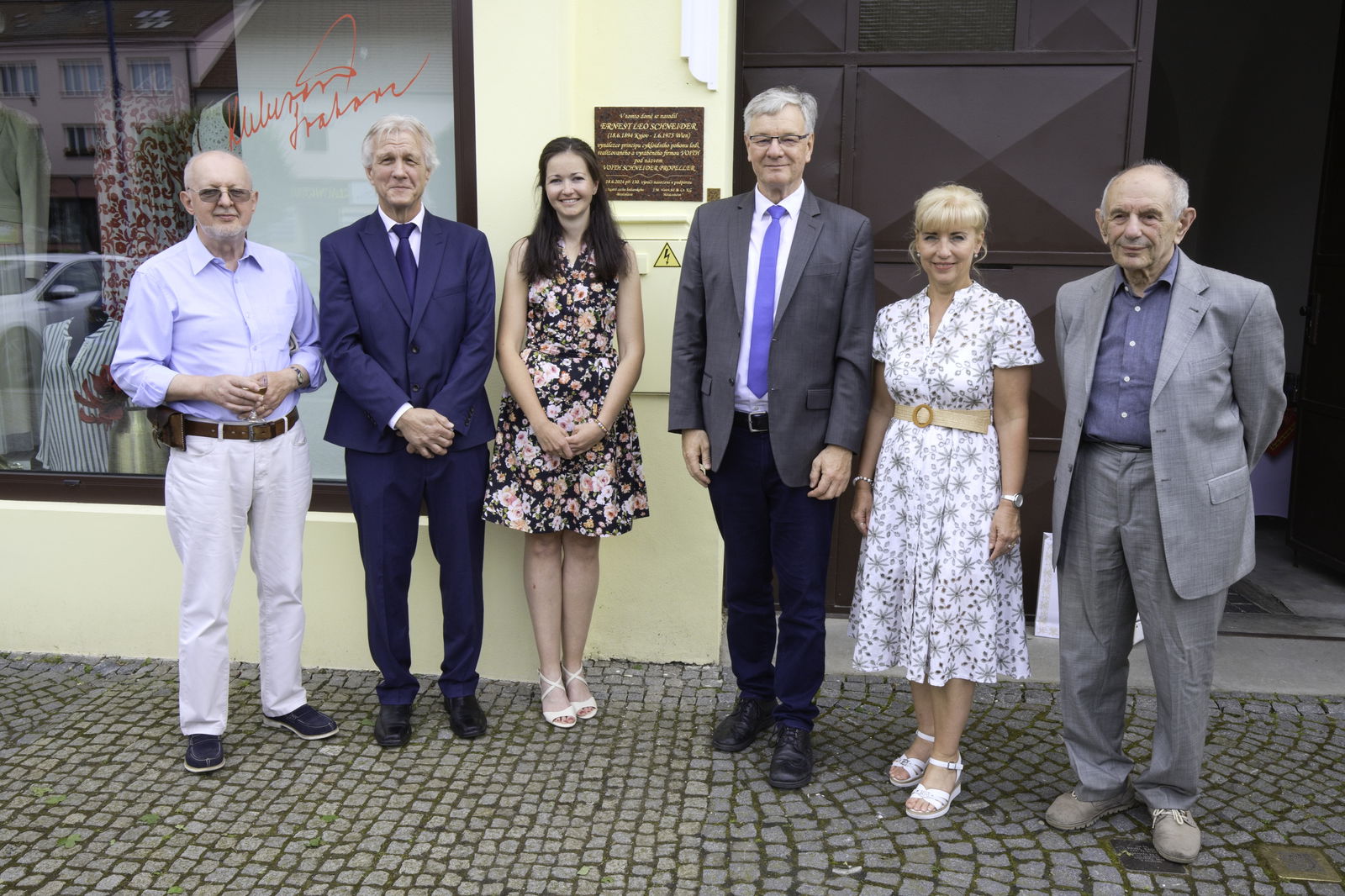 Odhalení pamětní desky Ernesta Lea Schneidera