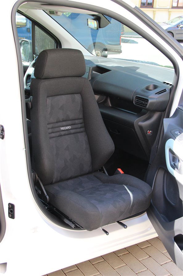 Sedačka pro hendikepované 