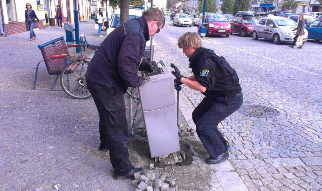 Výměna starého automatu na Masarykově náměstí