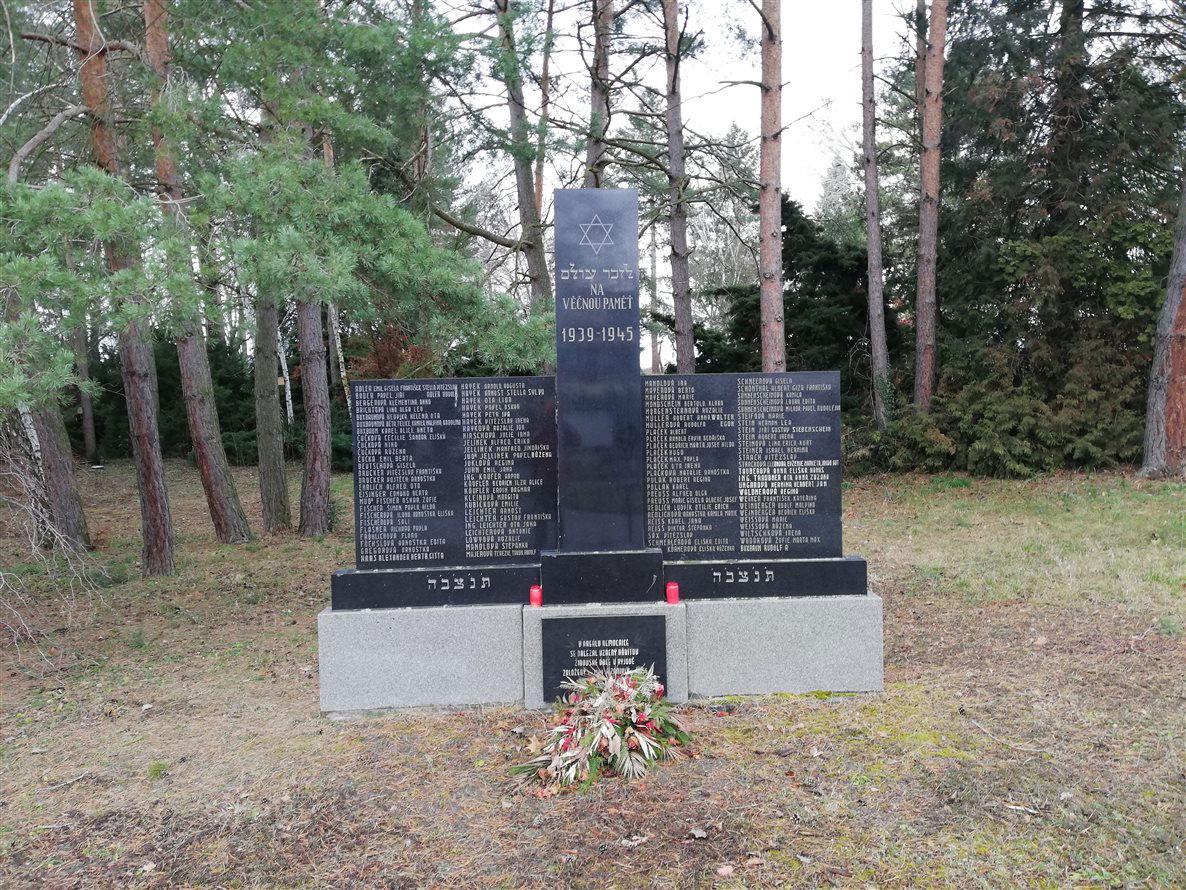 Pamatník areal nemocnice