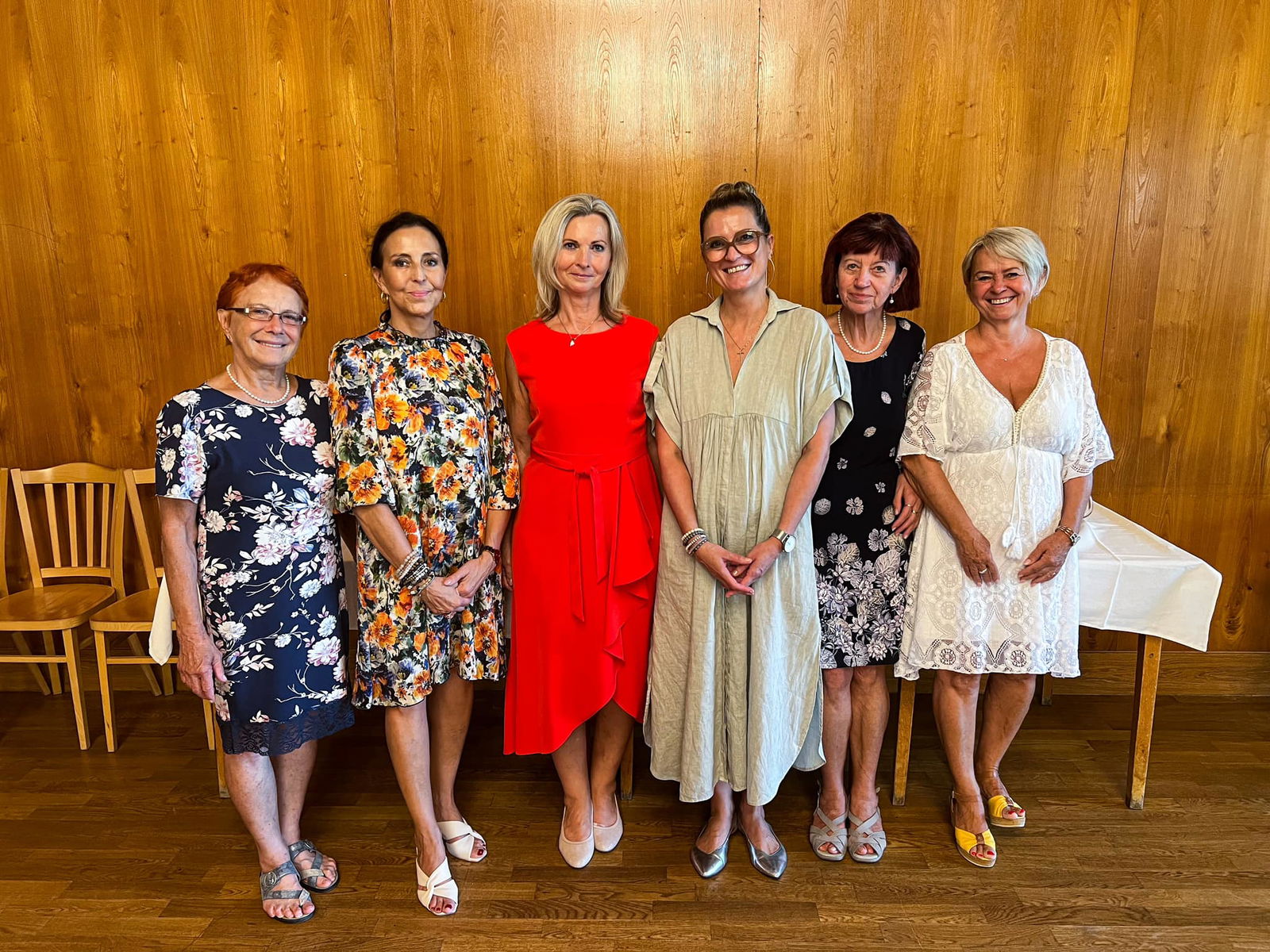 Členky Komise pro občanské záležitosti.