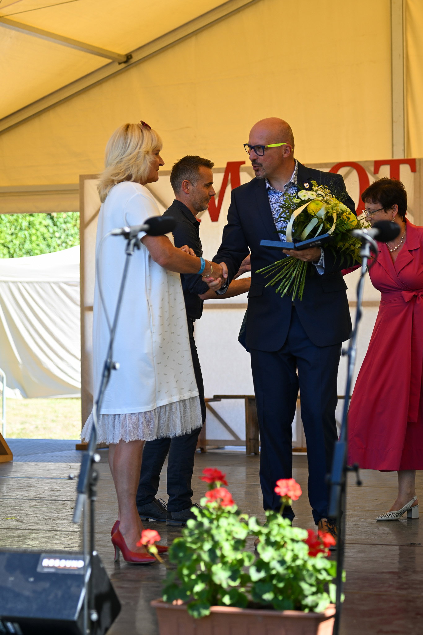 Kraj ocenil mistry tradičních řemesel, mezi nimi i kožešnici Irenu Rajsiglovou z Kyjova