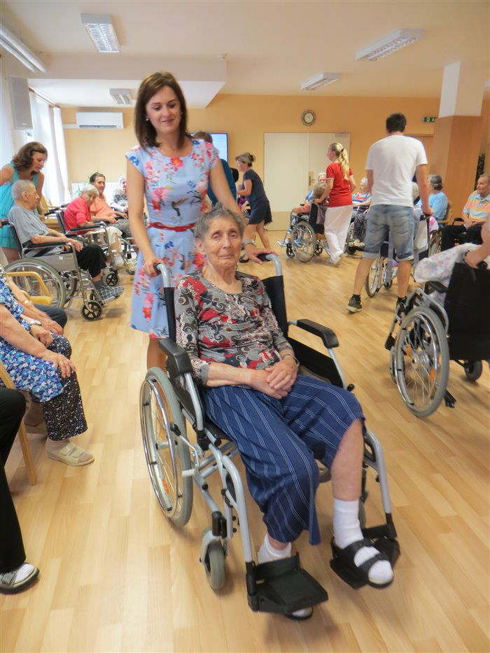 Zaměstnanci úřadu Kyjov pomáhají seniorům