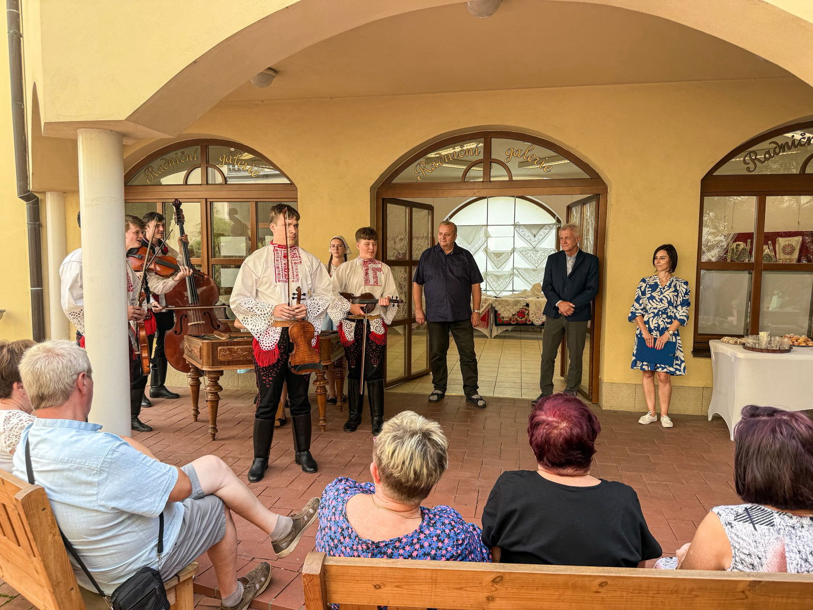 530709797_1201319065366163_4329249267739836937_n