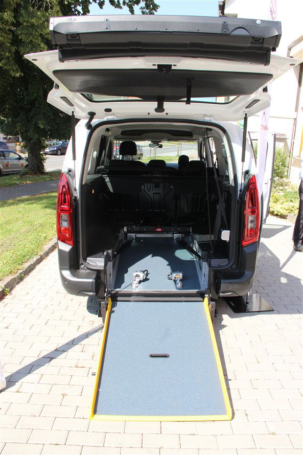 Nápomocný můstek do auta