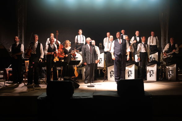 Nebe na zemi - Adam Plachetka a Ondřej Havelka & Melody Makers