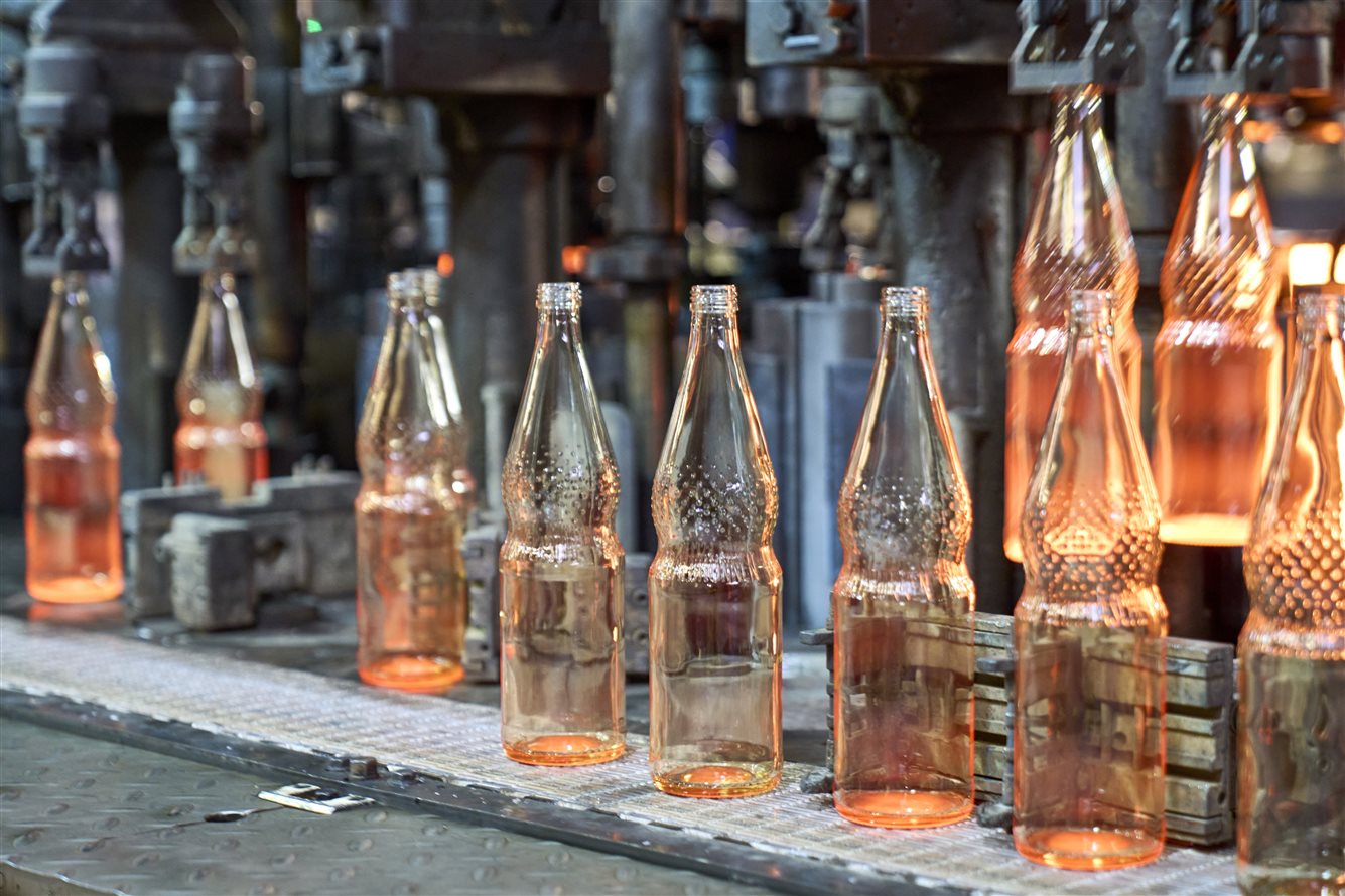 Vetropack sklárna - šetří a láme rekordy