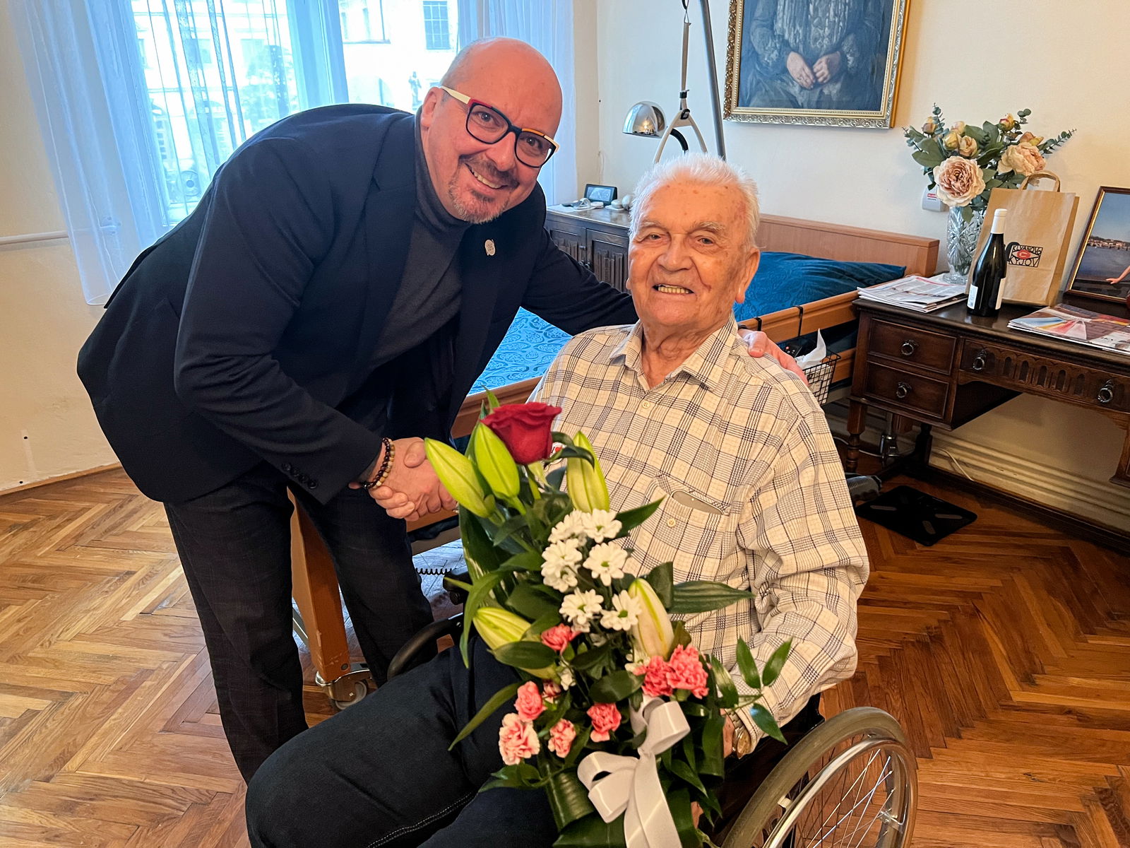 Pan Jiří Dlouhý oslavil 95. narozeniny.