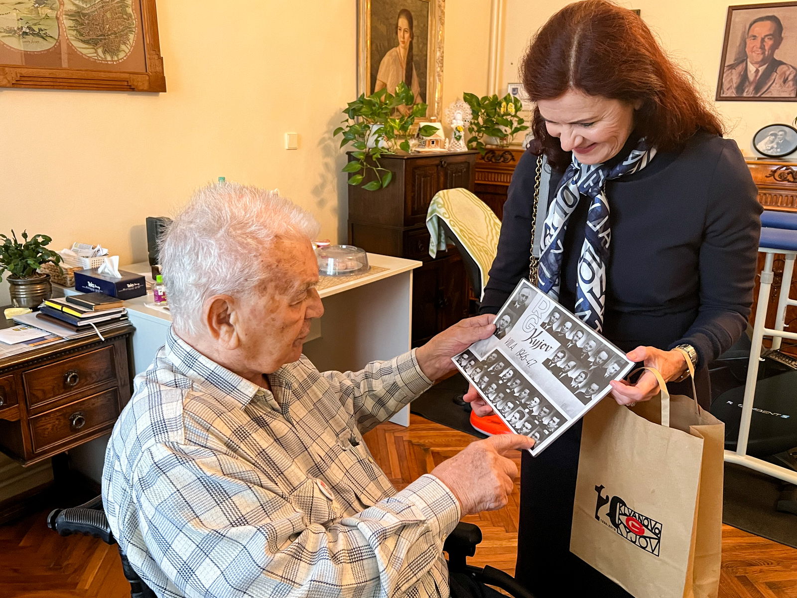 Pan Jiří Dlouhý oslavil 95. narozeniny.