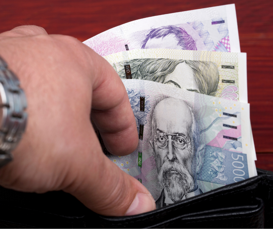 Poctivé nálezkyně vrátily peněženku s 52 000 Kč a převzaly si zasloužené nálezné